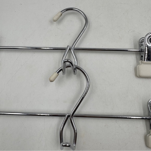 VGT Heavy-Gauge Metal Pant Skirt Hangers Non-Slip Clip w/ Cascade Hook LOT of 4 - Picture 6 of 14